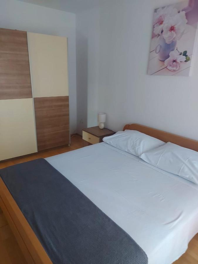 Apartmani Ciklic Dobropoljana エクステリア 写真