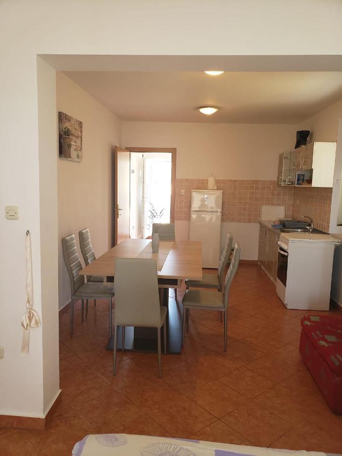 Apartmani Ciklic Dobropoljana エクステリア 写真