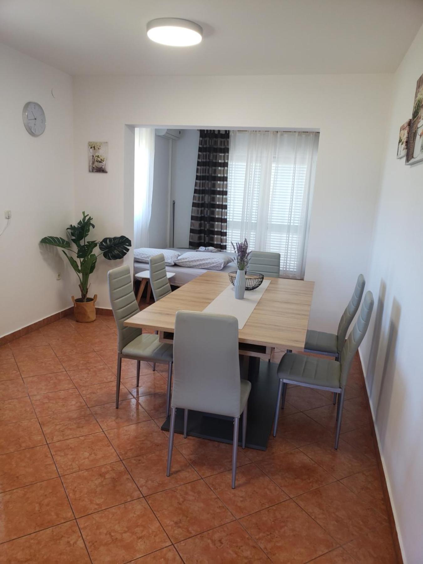 Apartmani Ciklic Dobropoljana エクステリア 写真