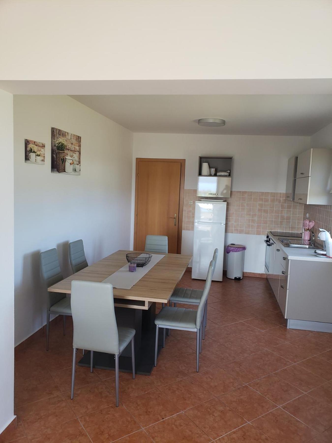 Apartmani Ciklic Dobropoljana エクステリア 写真